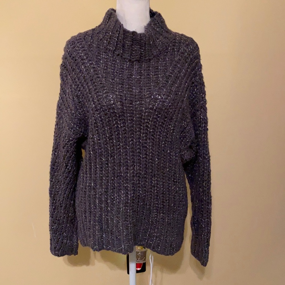 Express sweater - Picture 1 of 13